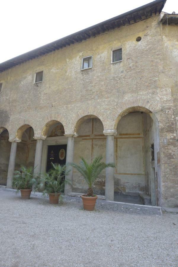 Art Nouveau Roma Colosseo Suites Exterior photo